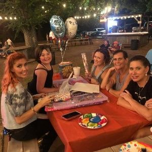 Meet your Posher, Lori